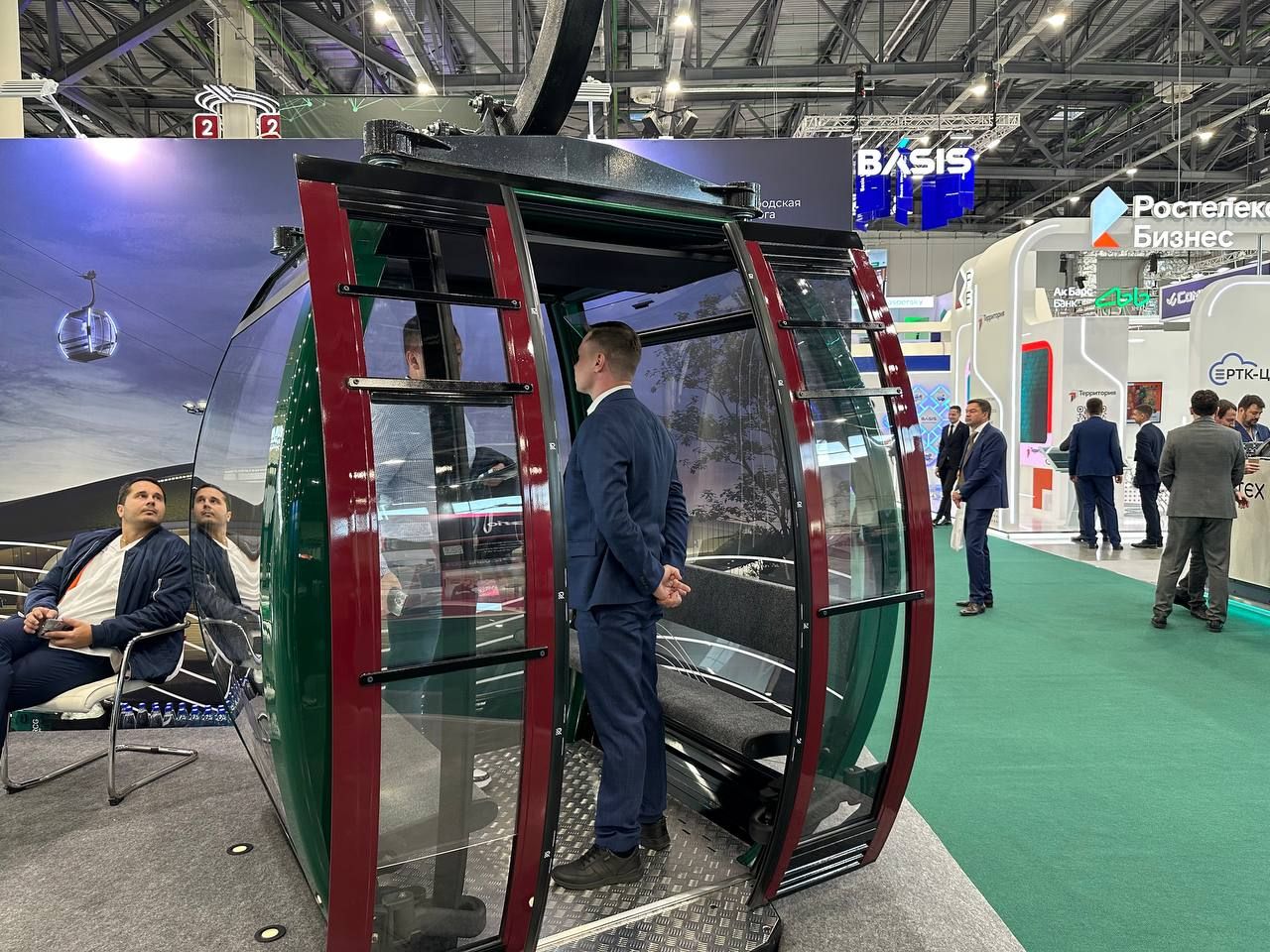 Стенд RCG на Форуме Digital Kazan Week 2025 (фото АО «Резорт Констракшн Групп»)