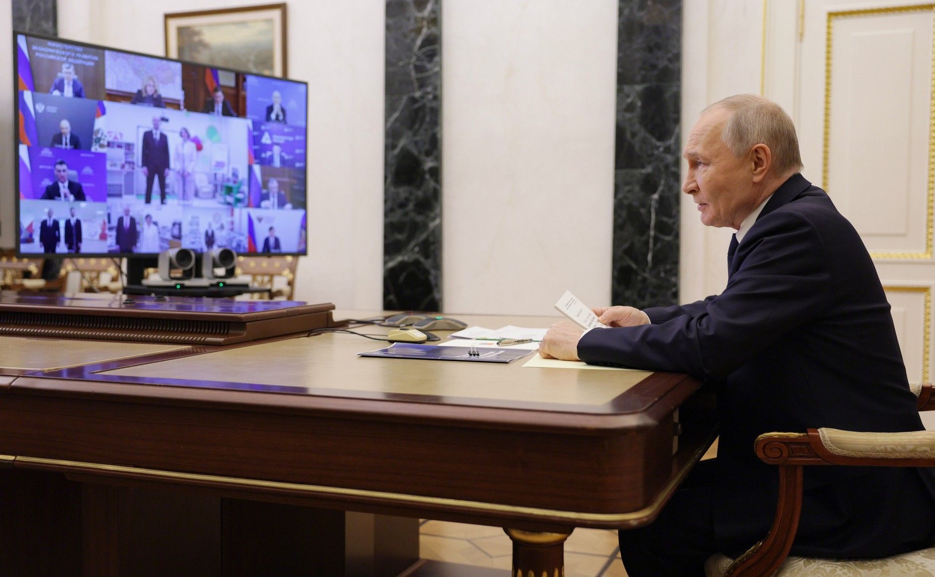 Владимир Путин по видеосвязи провёл совещание с членами Правительства (Фото - kremlin.ru)